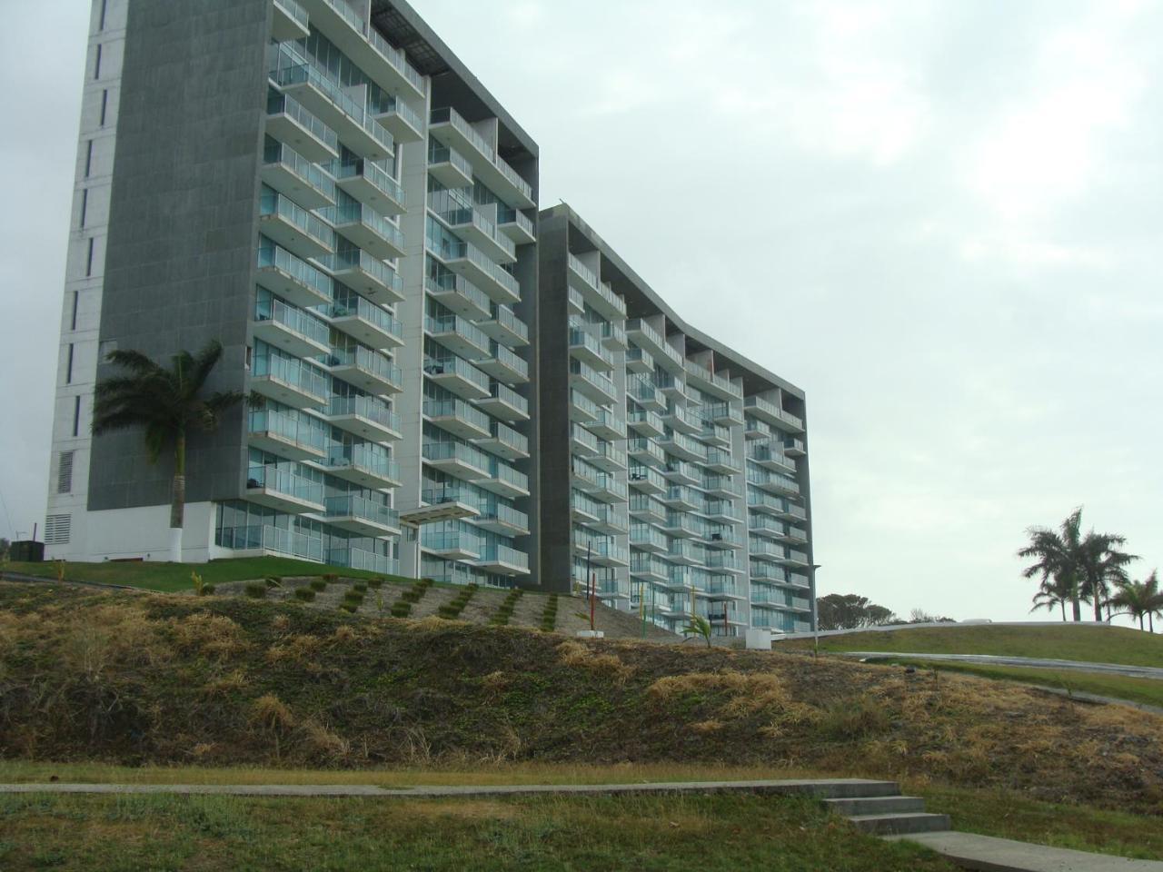 Apartamento En Balabeach Maria Chiquita In Front Of The Beach 2Hab Колон Экстерьер фото